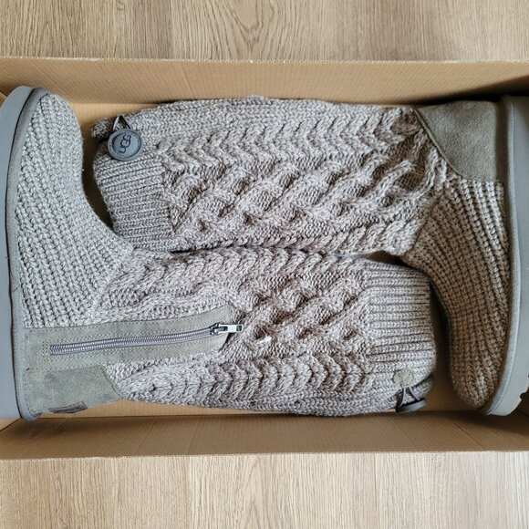 UGG Classic Cardi Cabled Knit Grey Women's Boots Size 8 - Picture 2 of 9